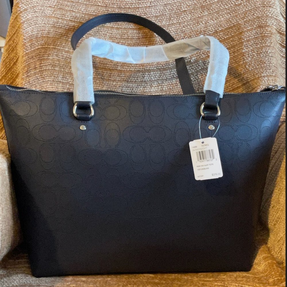 GALLERY TOTE in SIGNATURE LEATHER - Picture 3 of 15